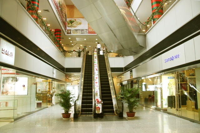 岘港河畔印度支那高级购物中心