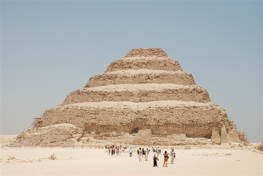 萨卡拉金字塔