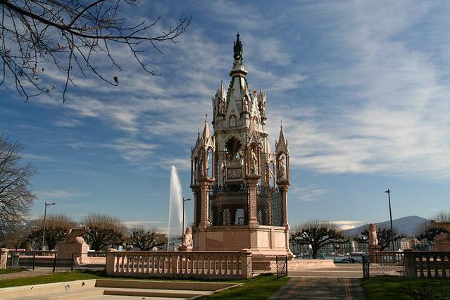 布鲁斯韦克墓地