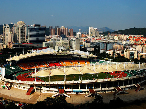 热门点评: 共57条点评                  厦门体育中心是跑步的