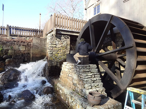 普利茅斯水车磨坊
