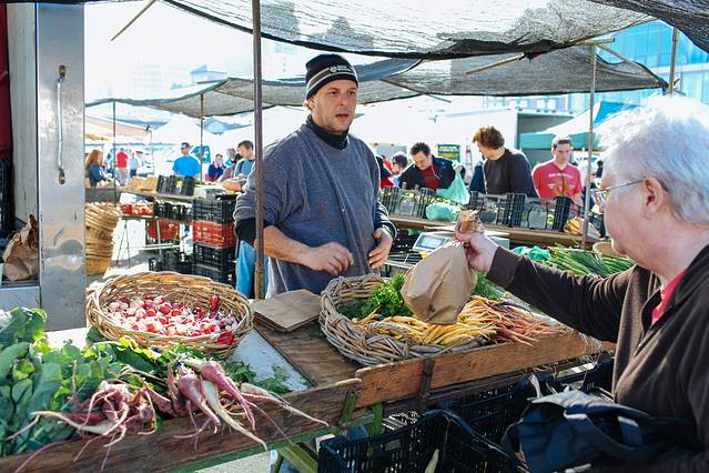轮渡广场农贸市场