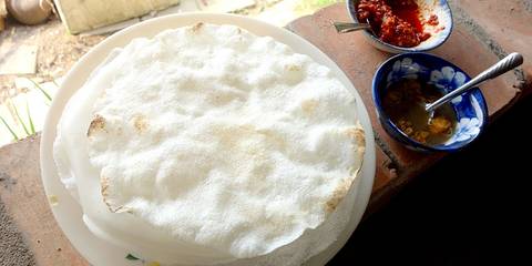 89 首页 特色美食详情 这是越南特有的一种美食,以米浆为原料,在