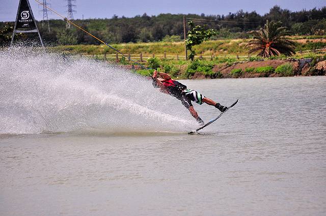 垦丁航海家--缆绳滑水场