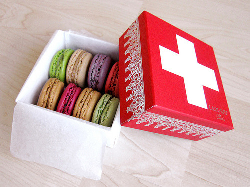  Laduree Geneva Bon Genie