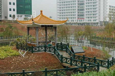 广州中医药大学(三元里校区)