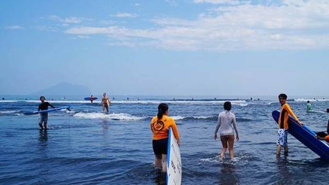 极酷冲浪俱乐部