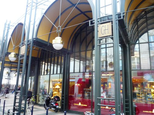 商业中心百货商店