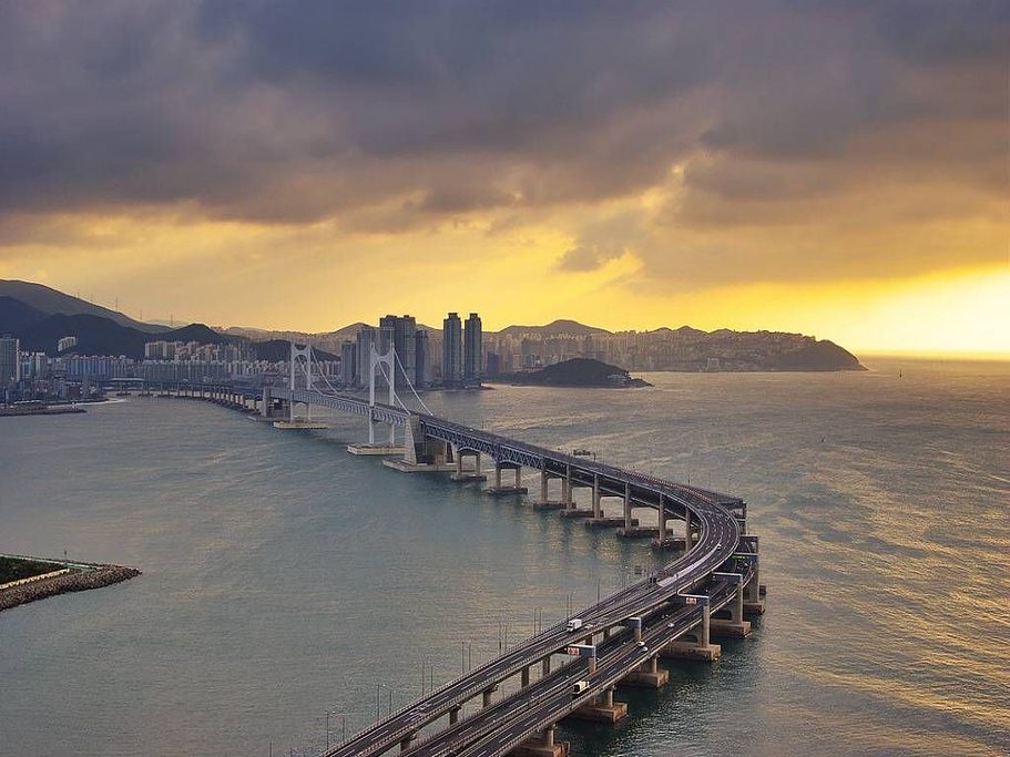 韩国著名旅游景点:广安大桥