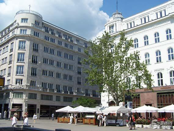 弗洛斯马提广场