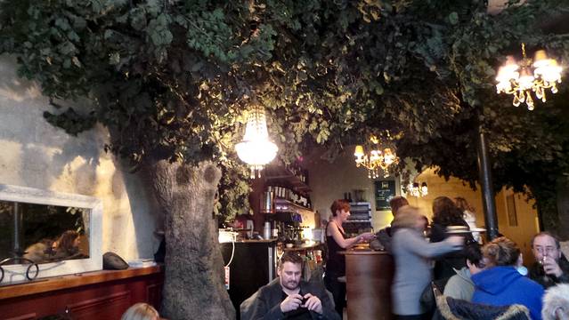 佩蒂特布瓦酒吧