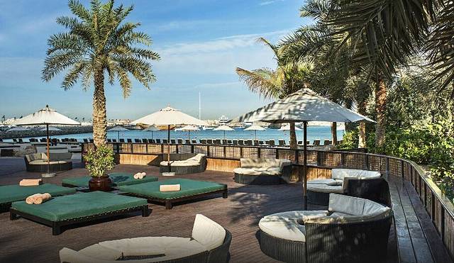 巴拉斯提沙滩酒吧