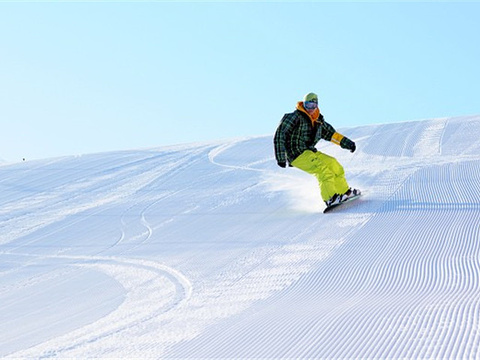 天山天池國際滑雪場