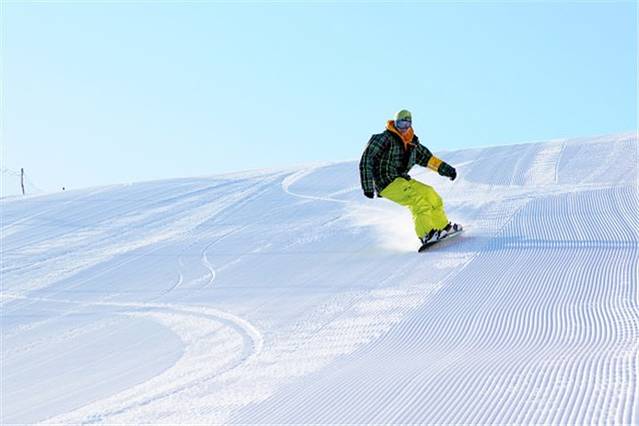 天山天池国际滑雪场