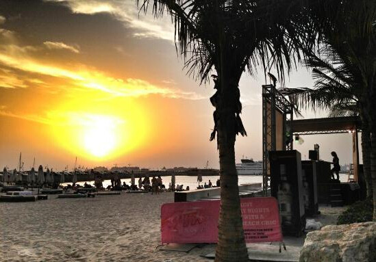 巴拉斯提沙滩酒吧