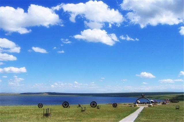 乌兰布统草原宇航马场