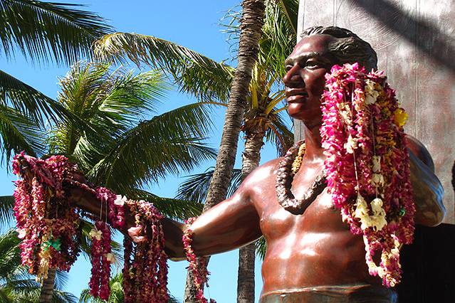 瓦胡岛-杜克卡哈那莫库雕像