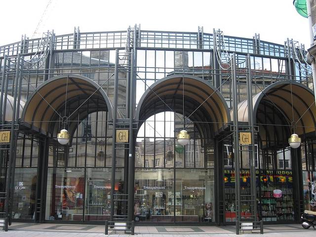 商业中心百货商店