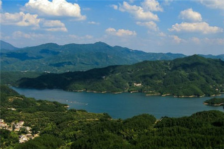 天堂湖