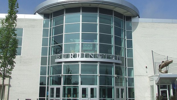 伯灵顿购物中心