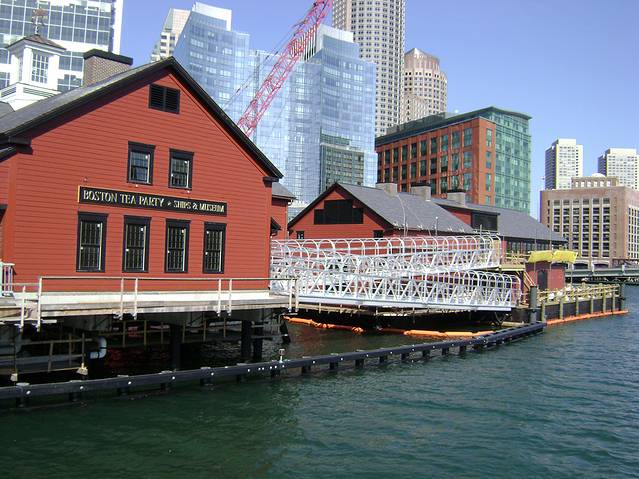 波士顿茶党船舰及博物馆