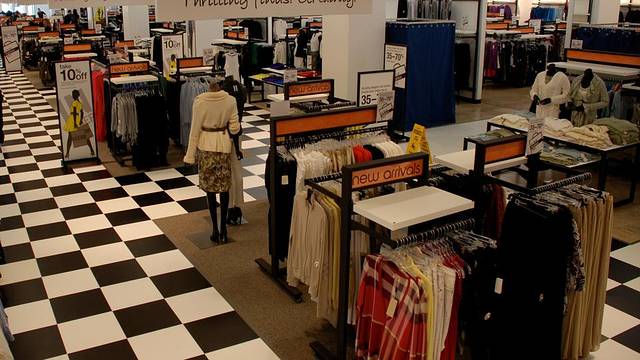 伦瑟姆村奥特莱斯