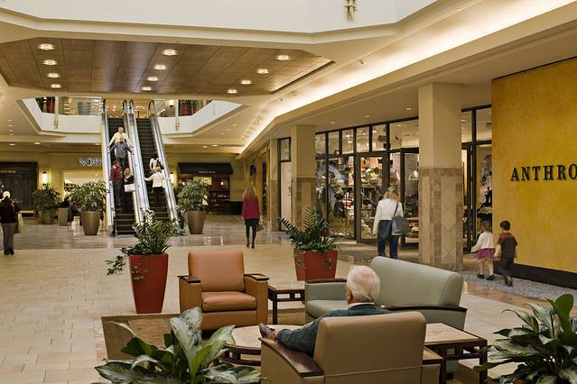 伯灵顿购物中心