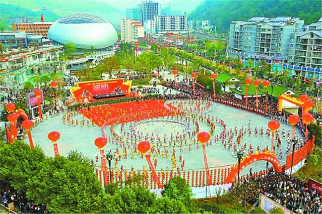 桃花源摆手舞广场