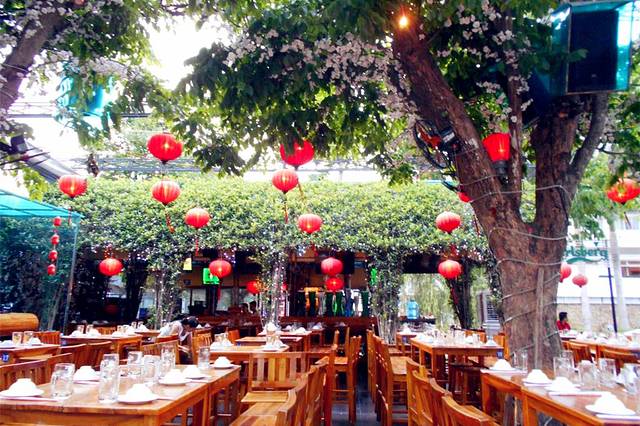 Century Pub Beer Garden