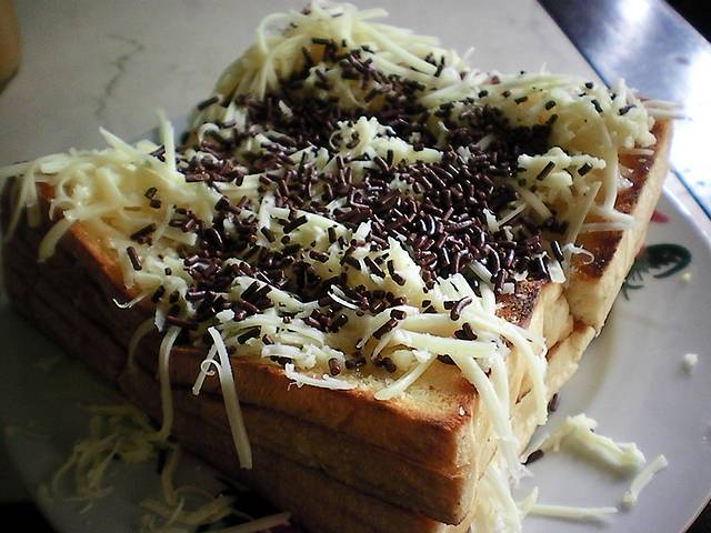 Roti Bakar Eddy