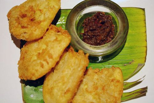 Pisang Goreng Sambal Roa