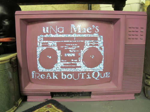 Una Mae's Freak Boutique
