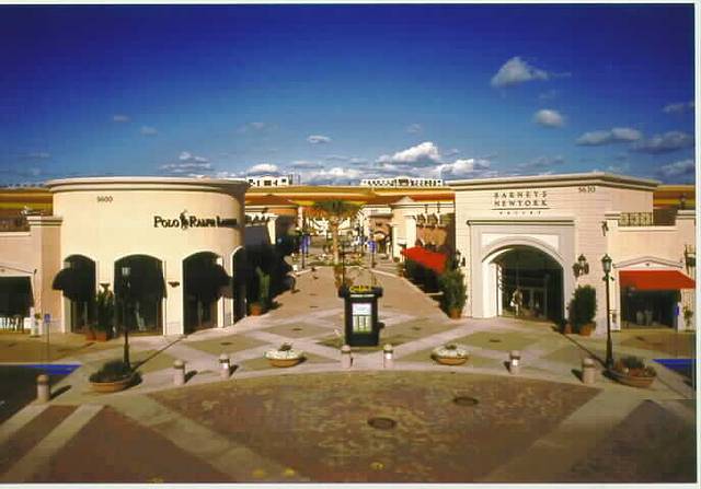 卡尔斯巴德名牌折扣购物中心