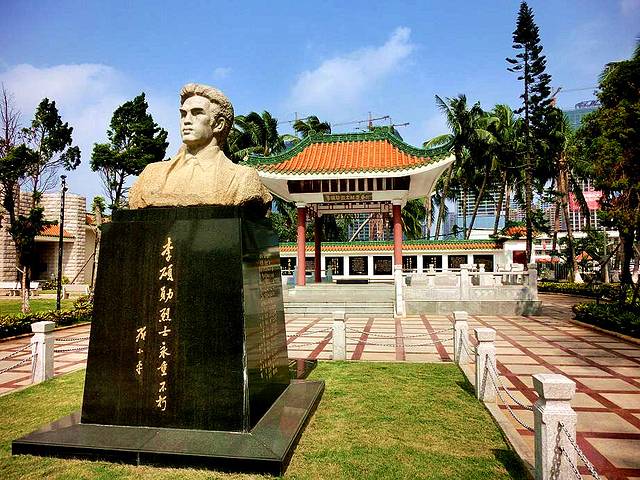 李硕勋烈士纪念亭