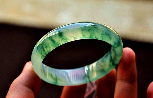 天地人和地矿珠宝