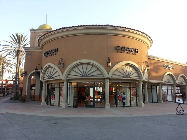Las Americas Premium Outlets