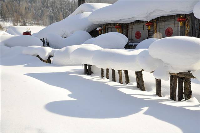 山村旅游用品商店
