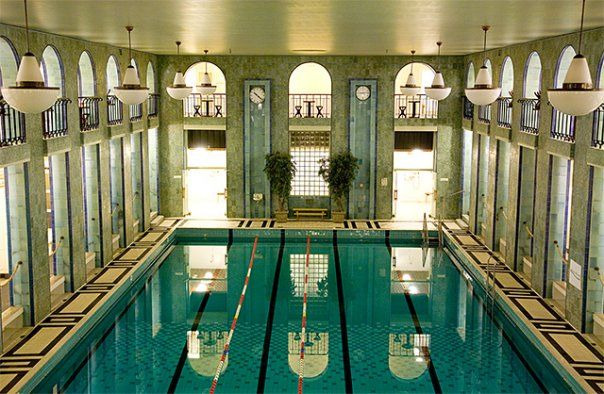 郁里允街（Yrjönkatu）游泳馆