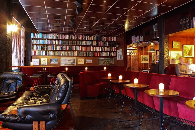 图书馆酒吧