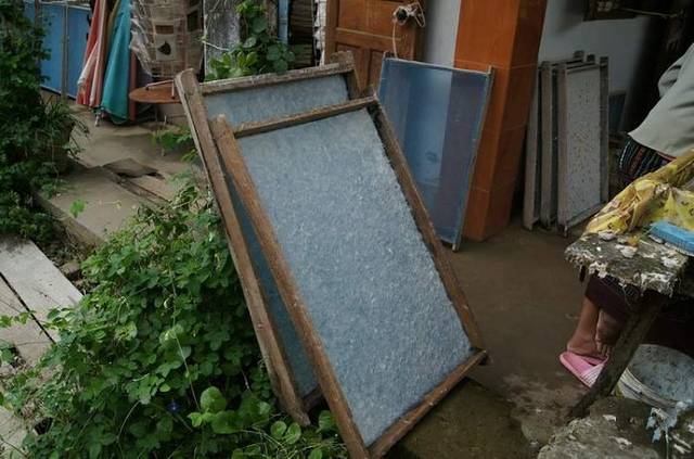 琅勃拉邦造纸村