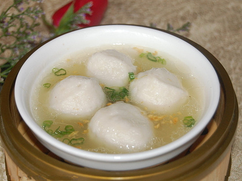 湾边河鲜鱼丸店