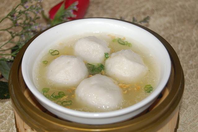 湾边河鲜鱼丸店