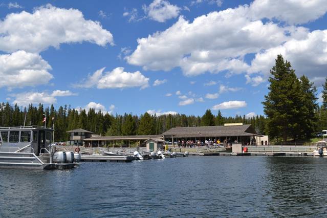 黄石湖Bridge Bay Marina Store