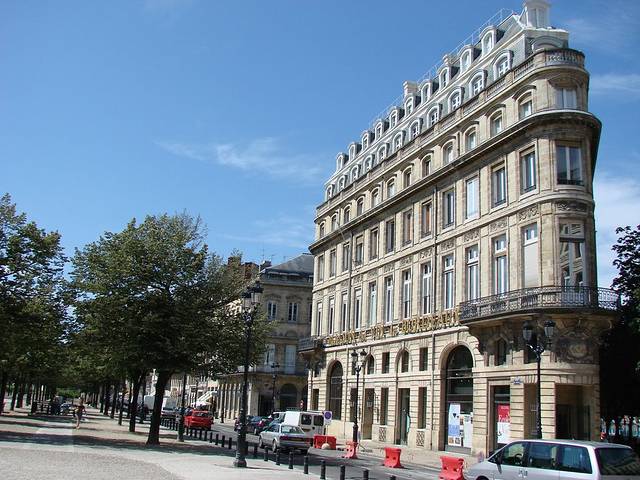 波尔多葡萄酒大厦