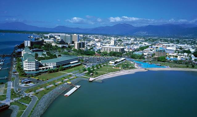 玛丽娜河岸码头