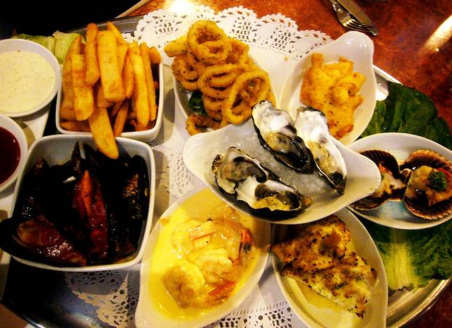 Red Cray Seafood & Grill Restaurant