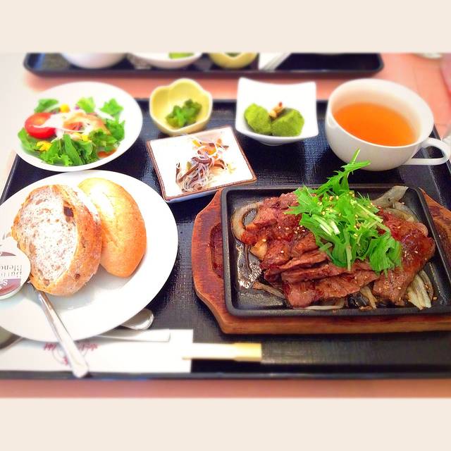 神戸ブランド亭 モザイク店