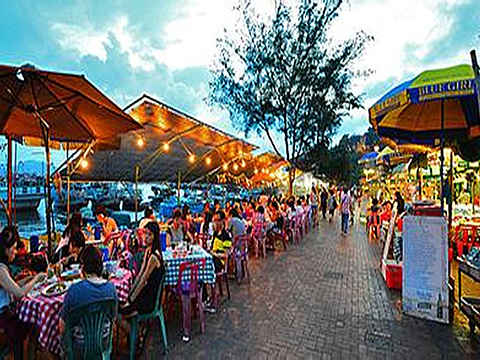 乐园路海鲜美食街