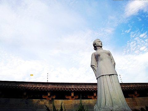 绍兴秋瑾烈士纪念碑旅游景点图片