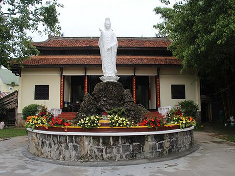 Lam Ty Ni Pagoda旅游景点图片